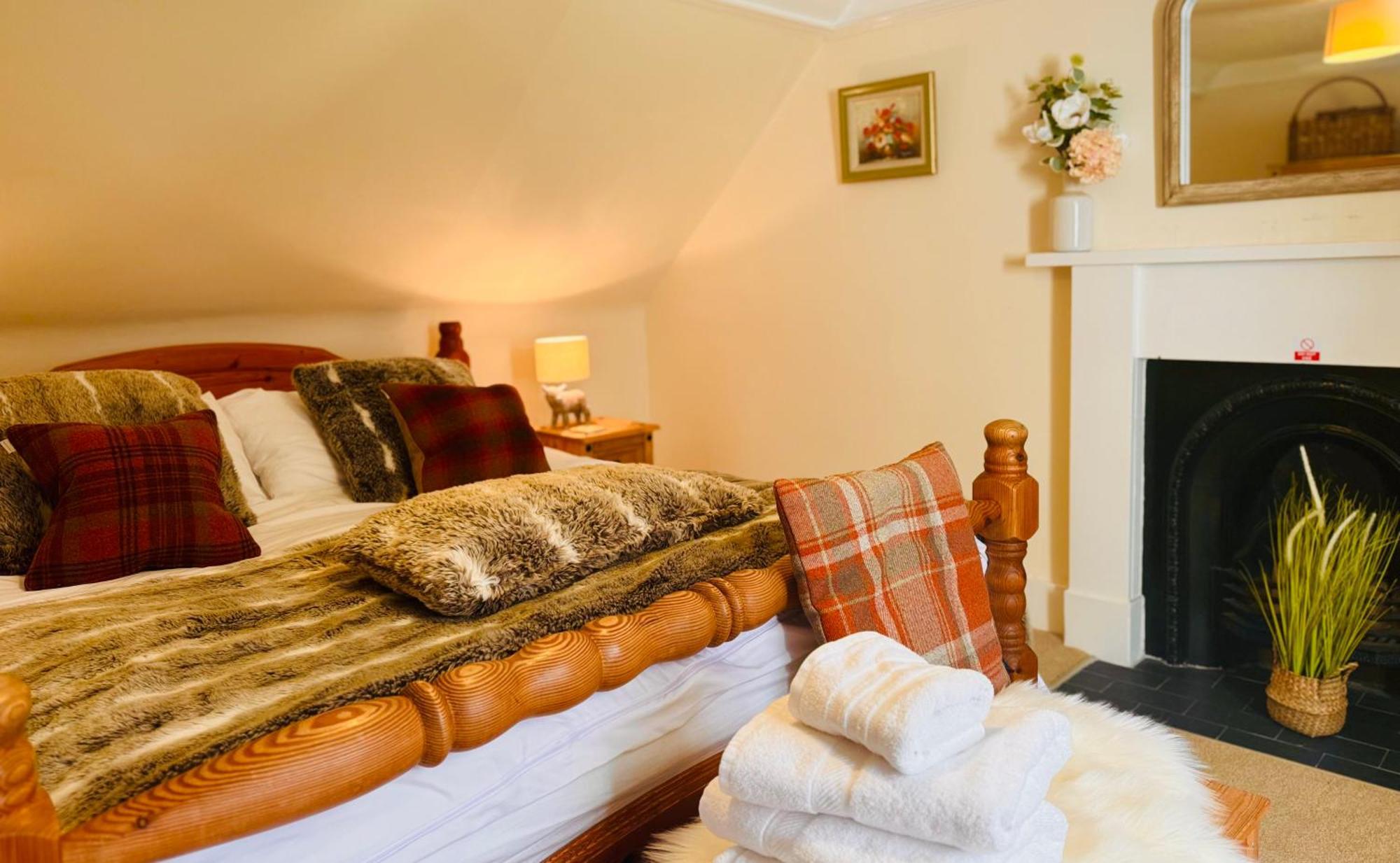 Rosemount Cottage Two - Highland Cottage Garve Extérieur photo