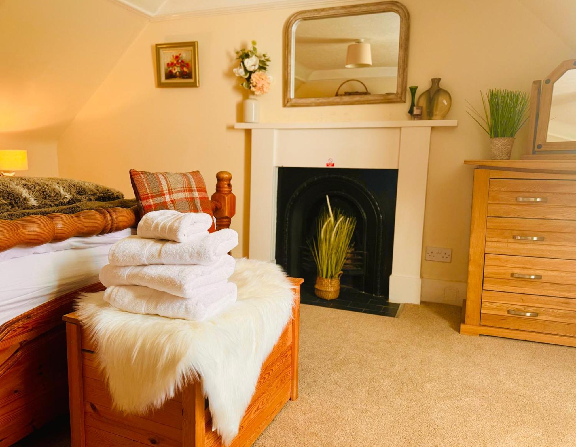 Rosemount Cottage Two - Highland Cottage Garve Extérieur photo