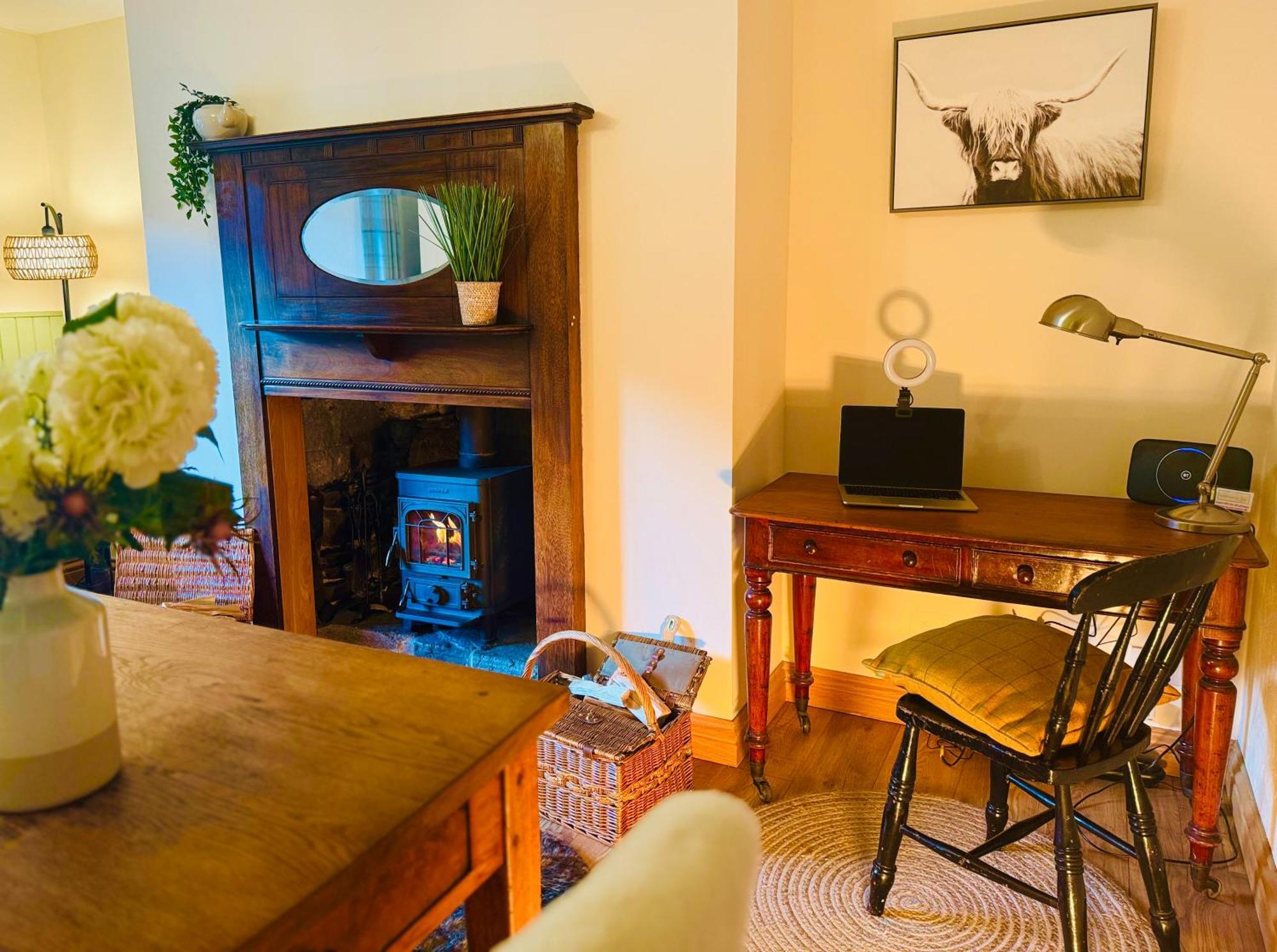 Rosemount Cottage Two - Highland Cottage Garve Extérieur photo