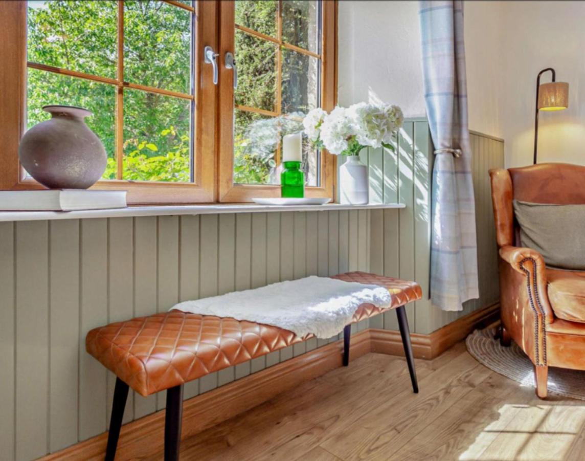 Rosemount Cottage Two - Highland Cottage Garve Extérieur photo